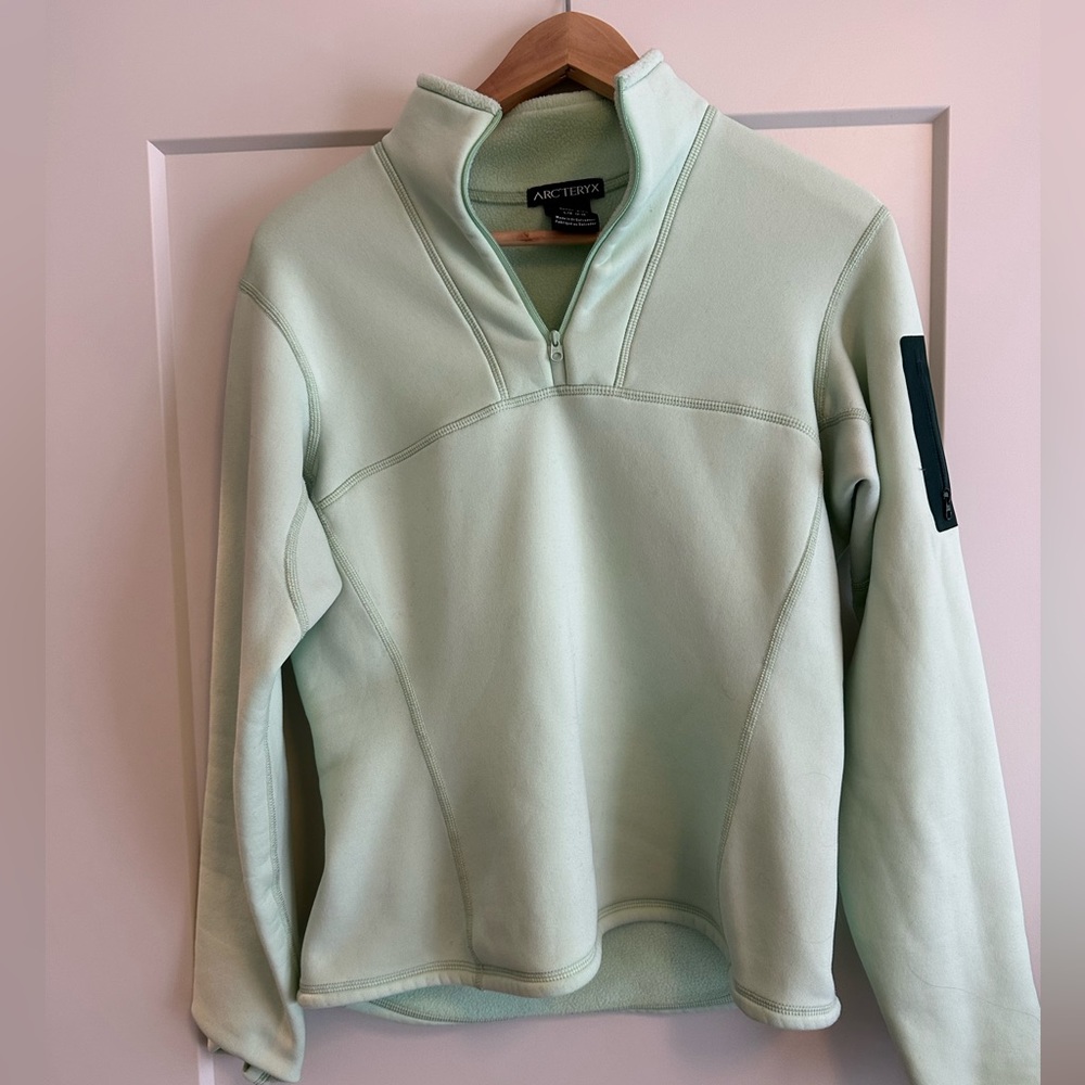 Arcteryx womans large sweatshirt - pear green